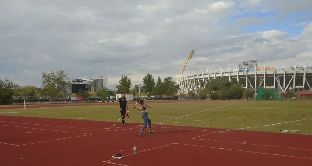 Atletismo en el Polo Deportivo Mario Kempes