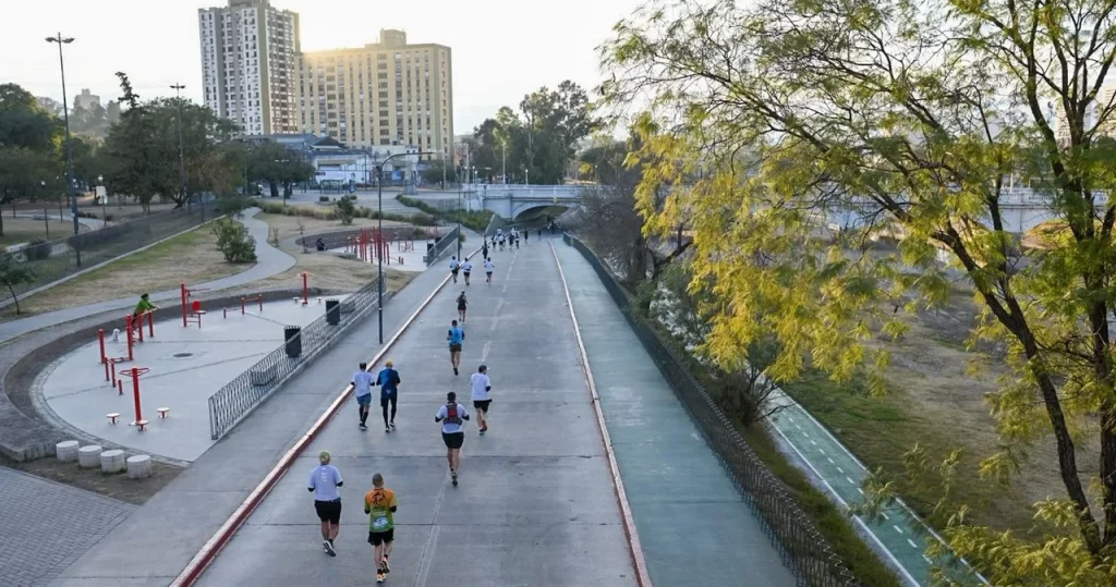 Más de 5.000 corredores recorrieron las calles de Córdoba en su 452° aniversario