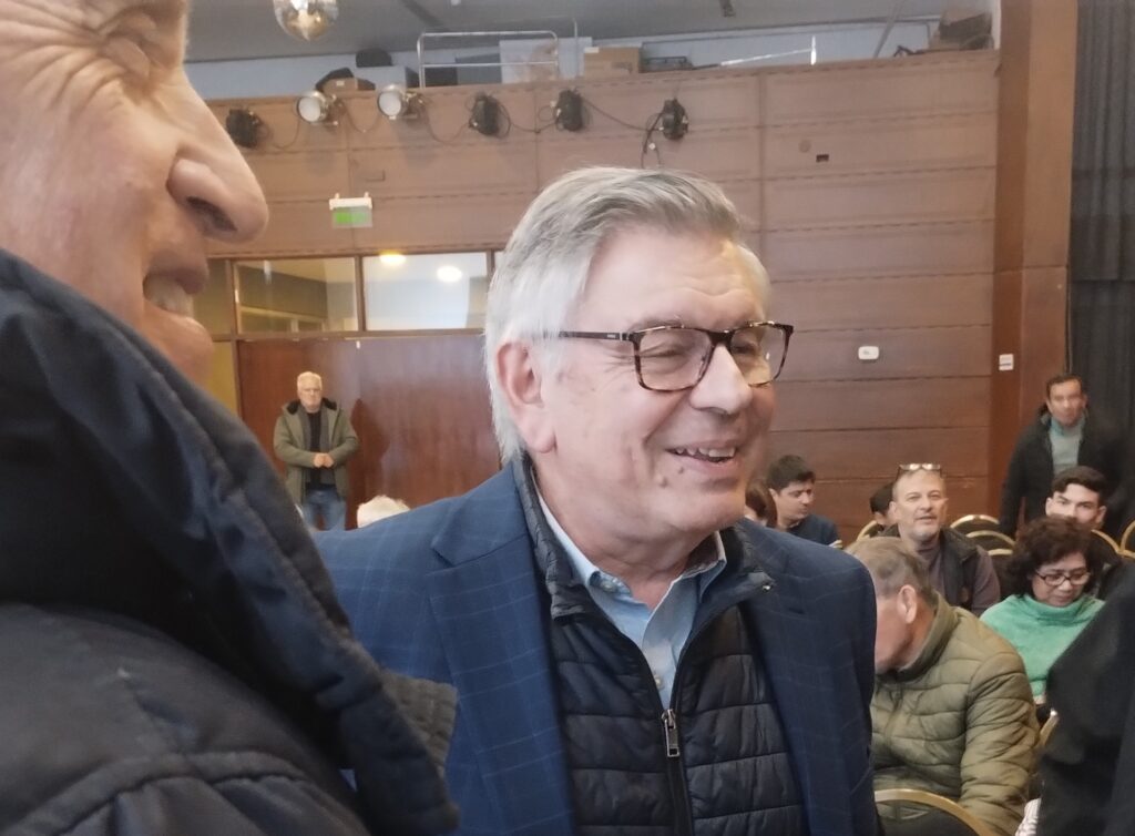 Fernando Tornello presentó su libro «Amigos de América» en Córdoba