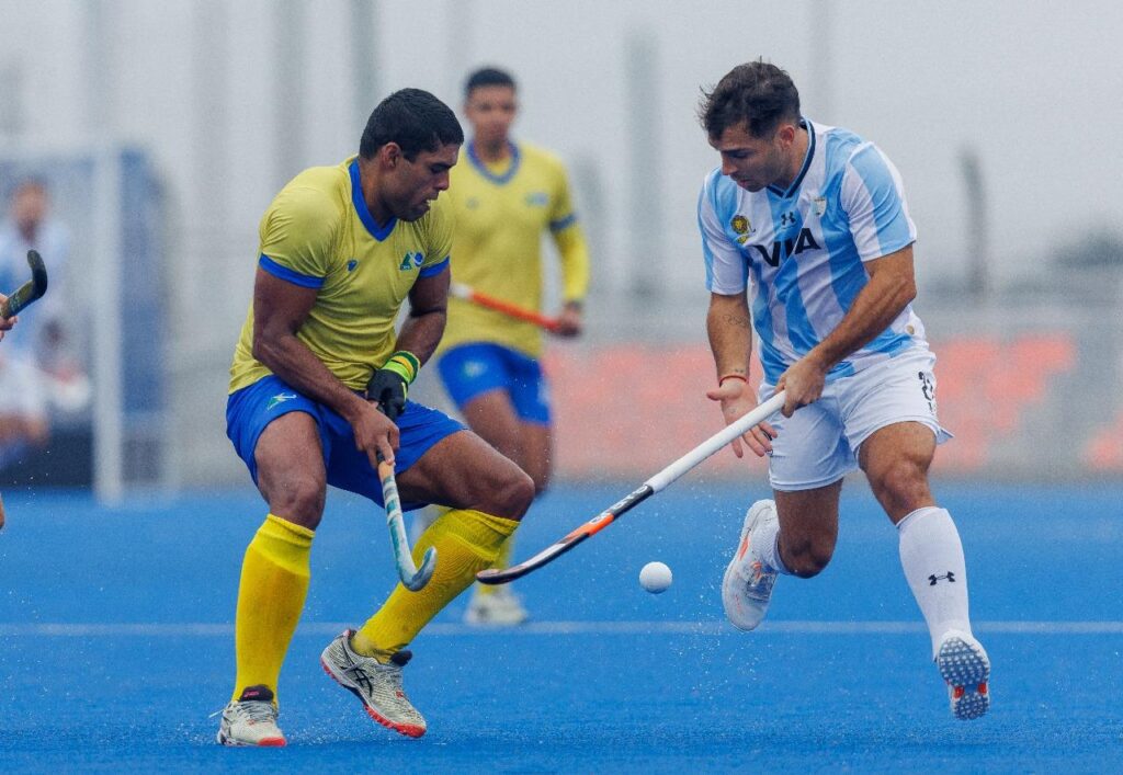 Los Leones golearon a Brasil en la Copa Panamericana con cinco tantos de Tomás Domene