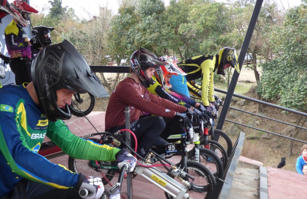 Se puso en marcha la actividad del BMX internacional en Alta Gracia