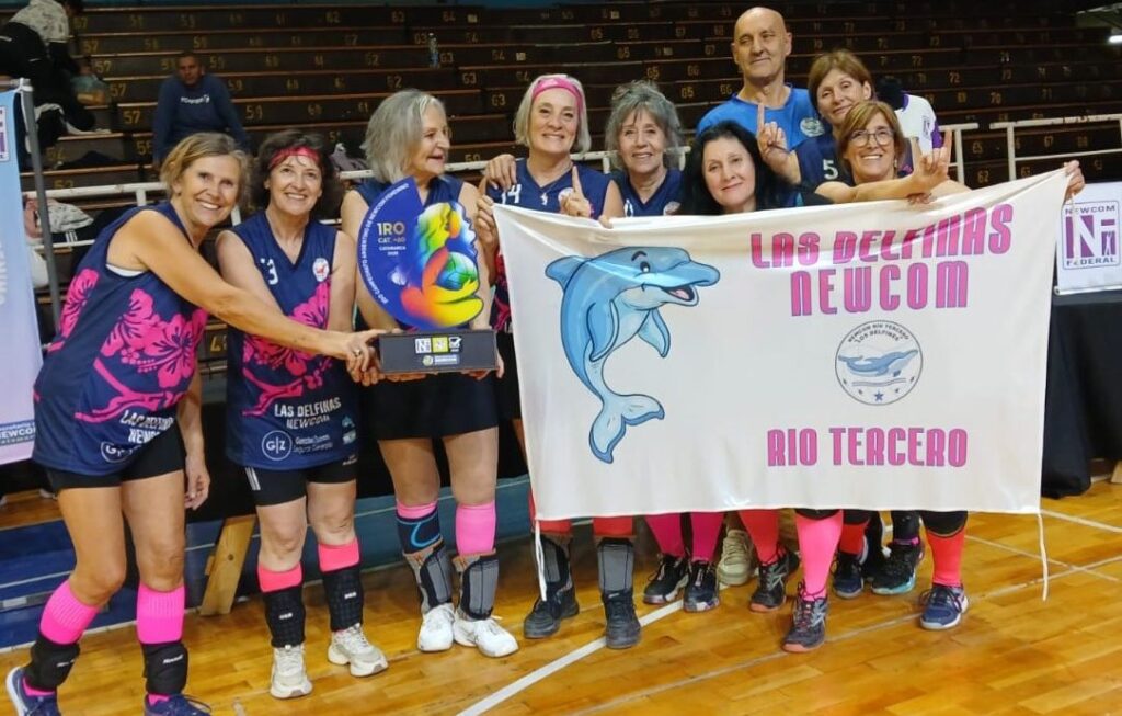 Las Delfines categoría 60 Campeonas Nacionales de Newcom