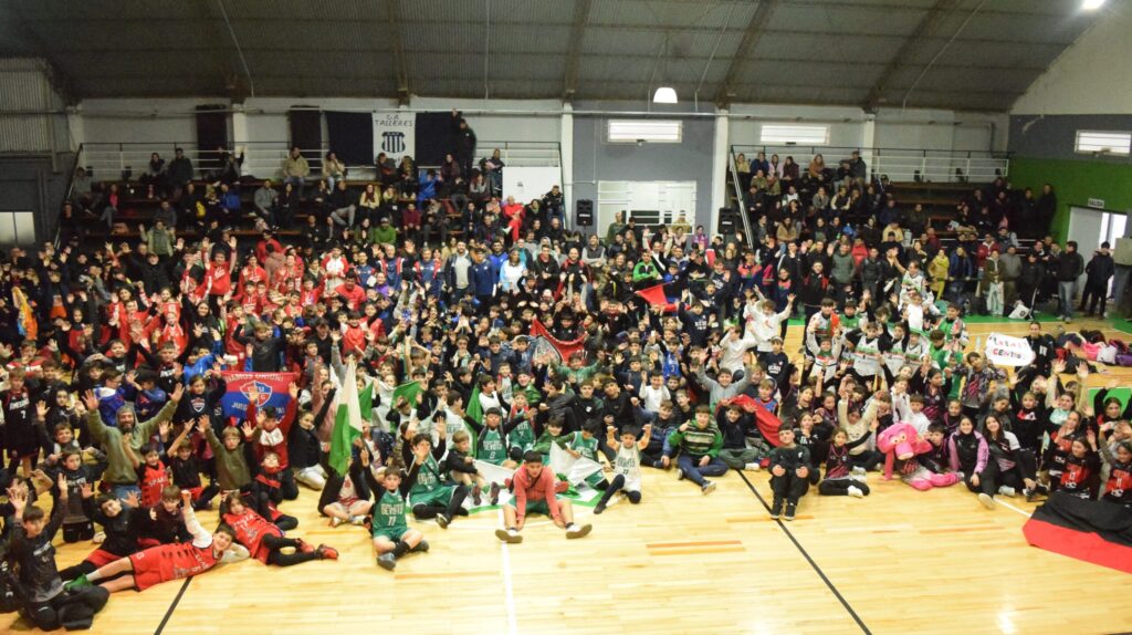 Devoto vibró con el encuentro de Minibásquet ”Tatá Flores”