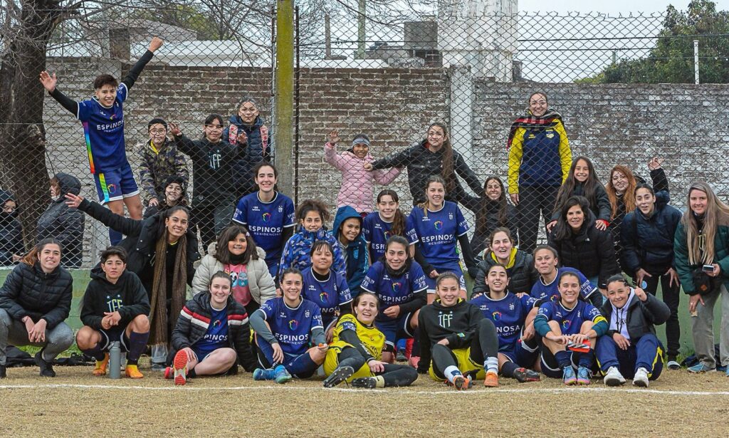 Dirigido íntegramente por mujeres, el Club Deporte y Recreación Integral se afianza