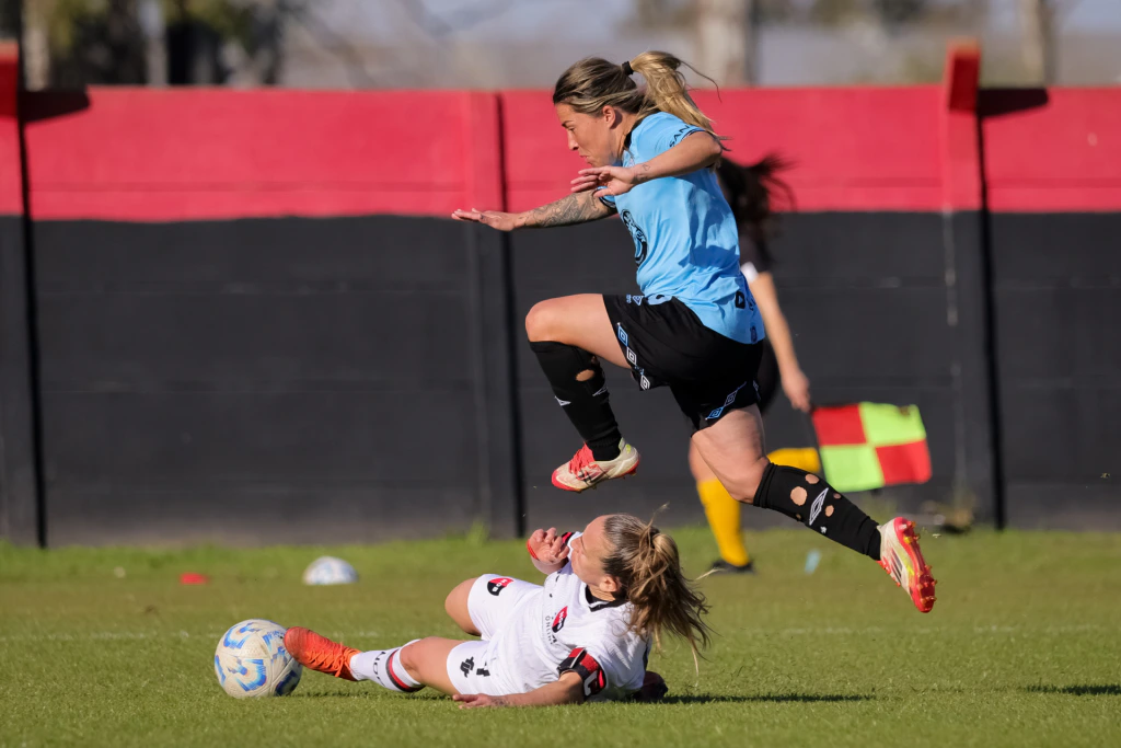 Las Piratas empataron sin abrir el marcador ante Newell’s