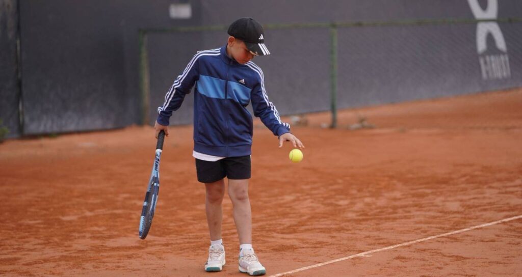 La Liga Provincial de Iniciación de Tenis tuvo su puntapié inicial en el Kempes