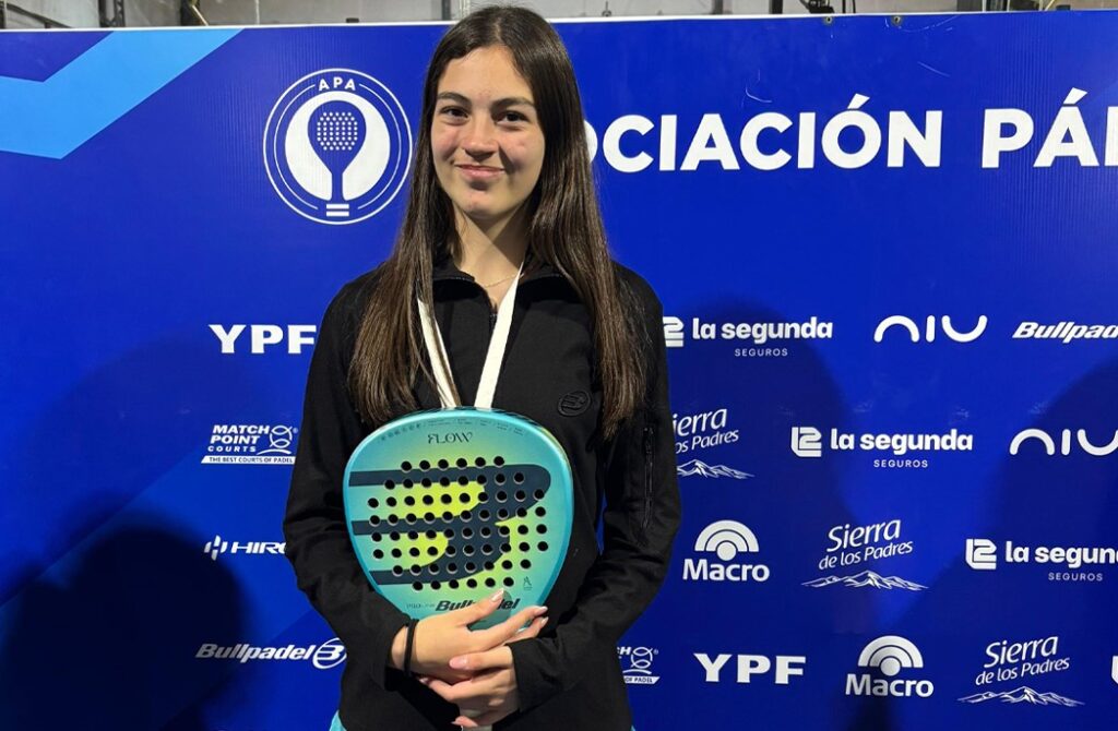 Victoria Vílchez viaja rumbo al Mundial Junior de Padel