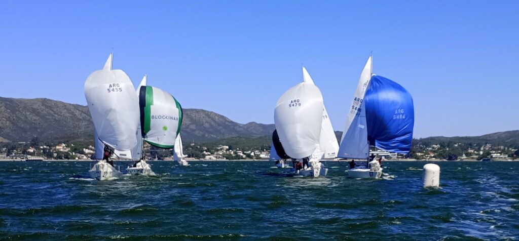 Se desarrolló la fecha de la Clase J24 en aguas del Lago San Roque