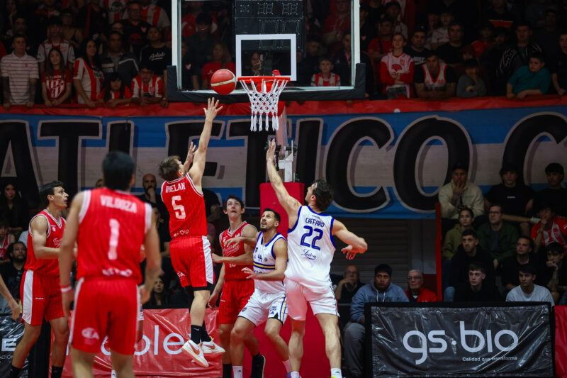 Gran triunfo de Instituto en su primer partido en el Ángel Sandrín