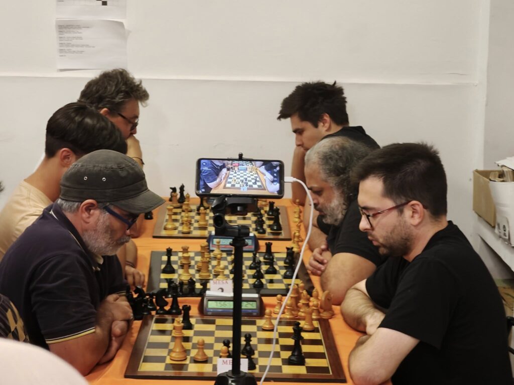 Marco Moyano Campeón Provincial Unificado de partidas rápidas AAPC-FAPC 2025