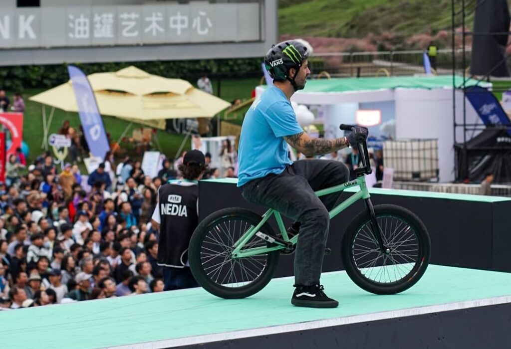 José “Maligno” Torres, sexto en China