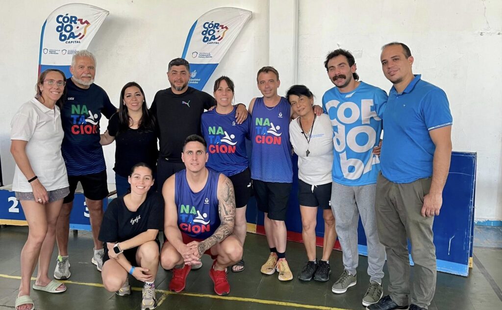 Jornada en el natatorio del Polideportivo Municipal General Paz