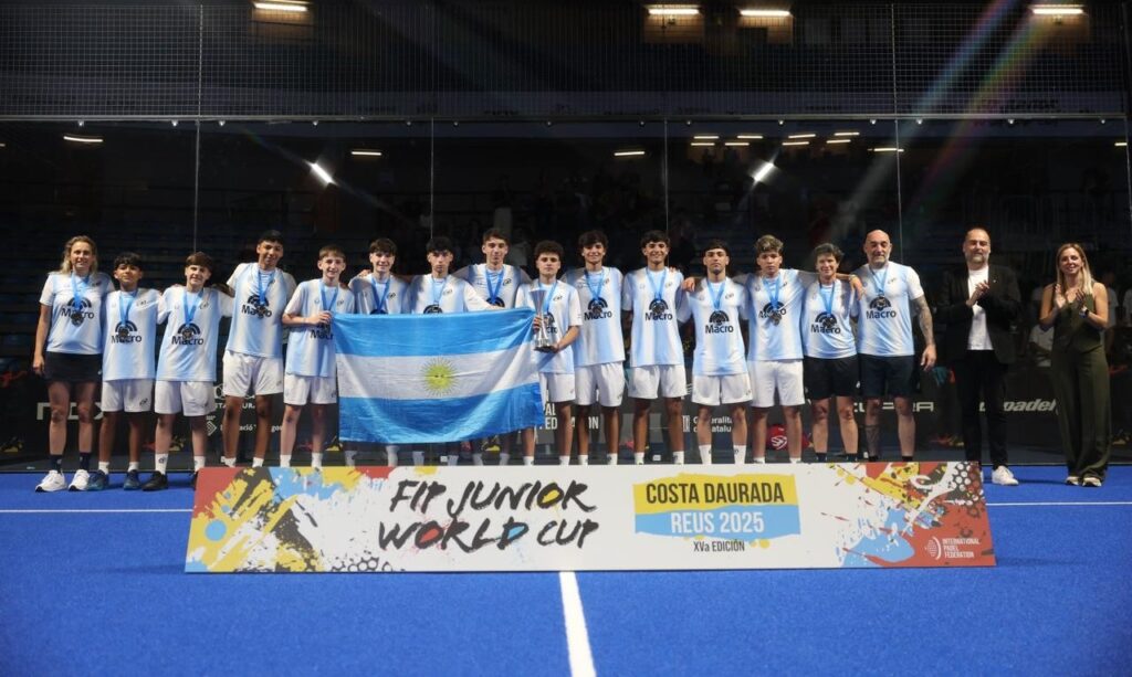 Mundial de pádel de menores 2025: Los chicos son Subcampeones y las chicas ganaron el tercer puesto