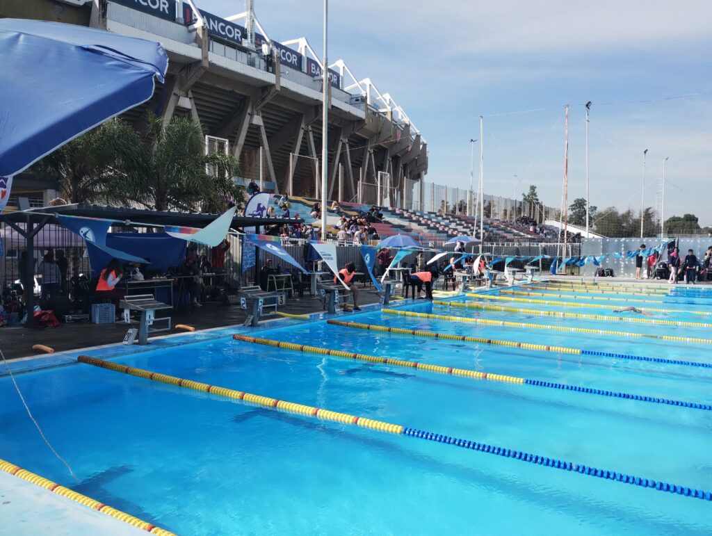 Torneo Open de Natación Federada, denominado “Chau Frío 2025”