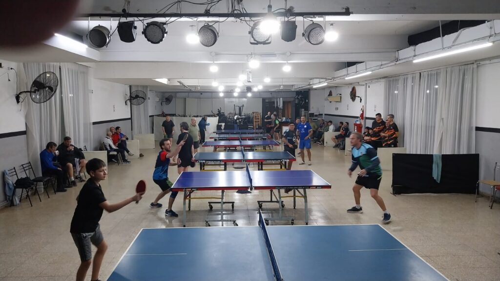 Exitoso Torneo Familiar de Tenis de Mesa «Día de la Madre» se jugó en el club ACV