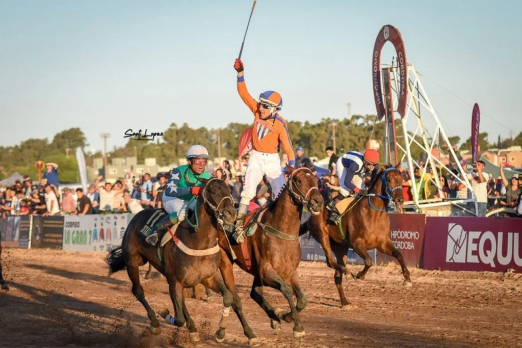 La gran fiesta del Turf Cordobés: Tamarisco Cat con Mauricio Villaruel se quedó con el Clásico San Jerónimo