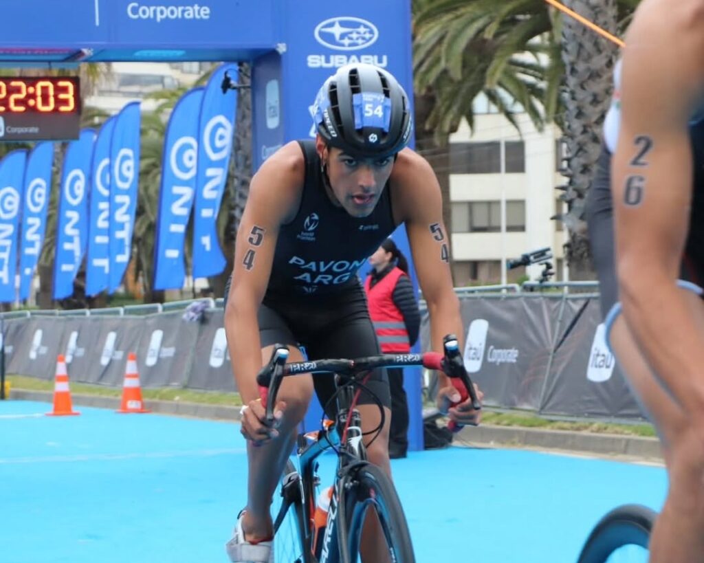 Fabrizio Pavoni participó en Chile con el apoyo de la Asociación Cordobesa de Triatlon