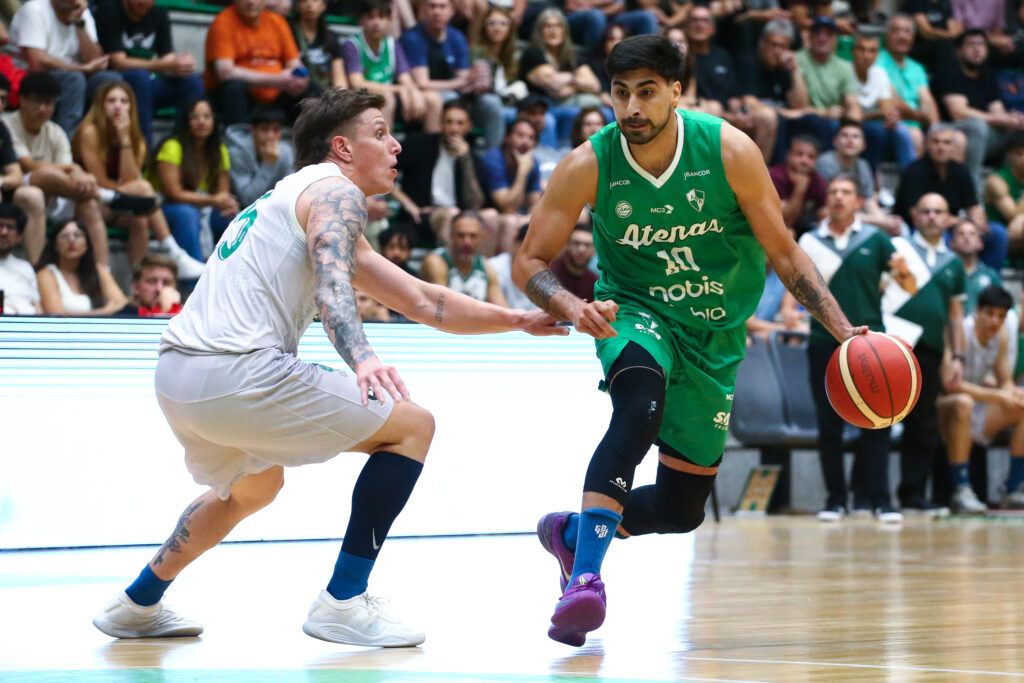 Atenas cayó en la última bola ante el líder de la Liga Nacional de Básquetbol