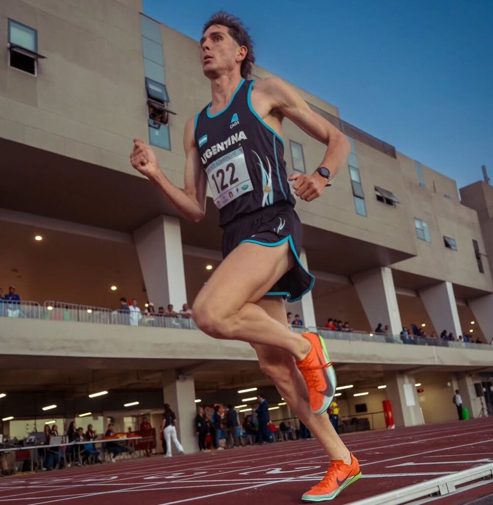 Francisco Zufiaurre medalla de plata en el sudamericano U20 en Lima