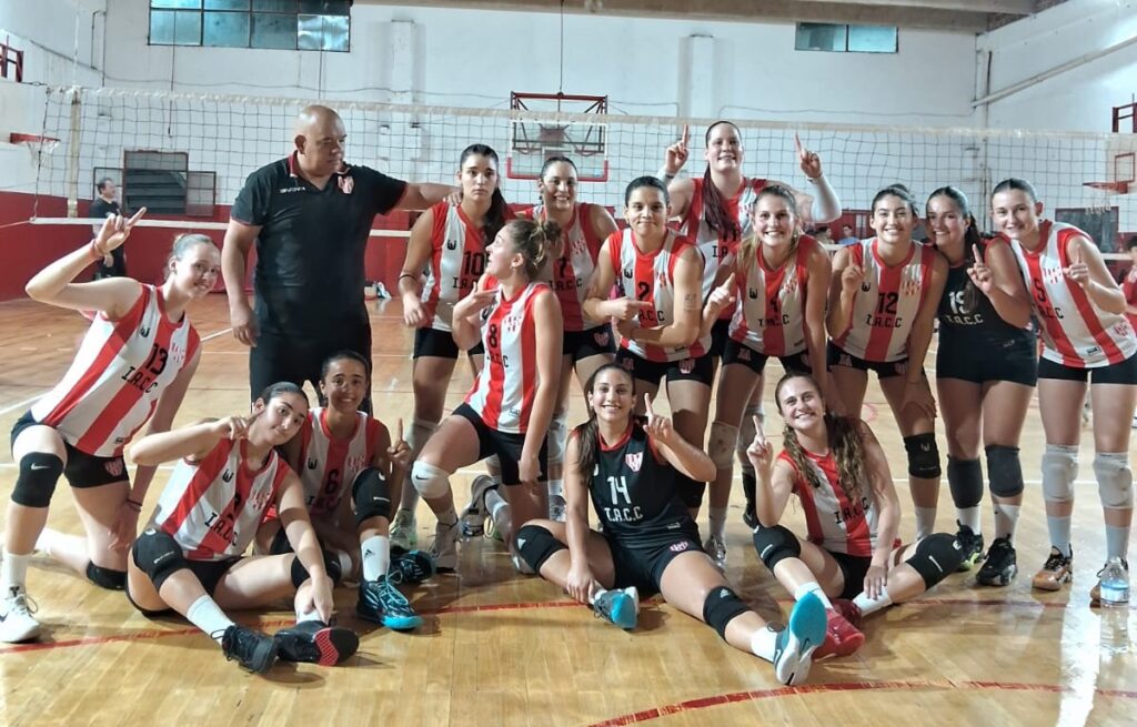 Las chicas mayores de Instituto son Tricampeonas de la Liga Córdobesa de Vóley de 1ª División