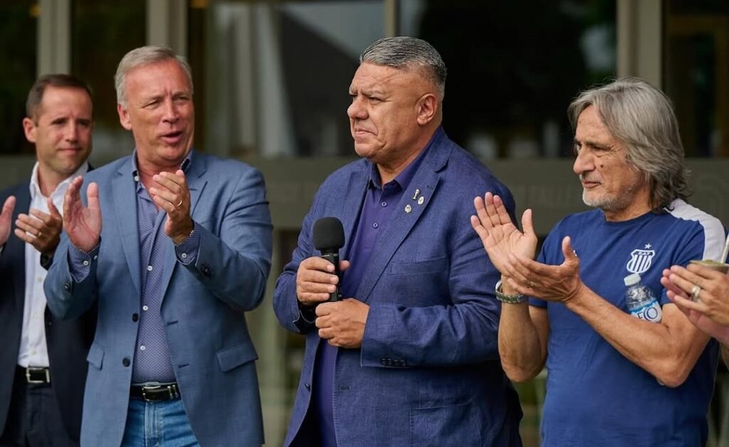 El día de «Chiqui» Tapia en Córdoba previo a la consagración de Independiente de Mendoza