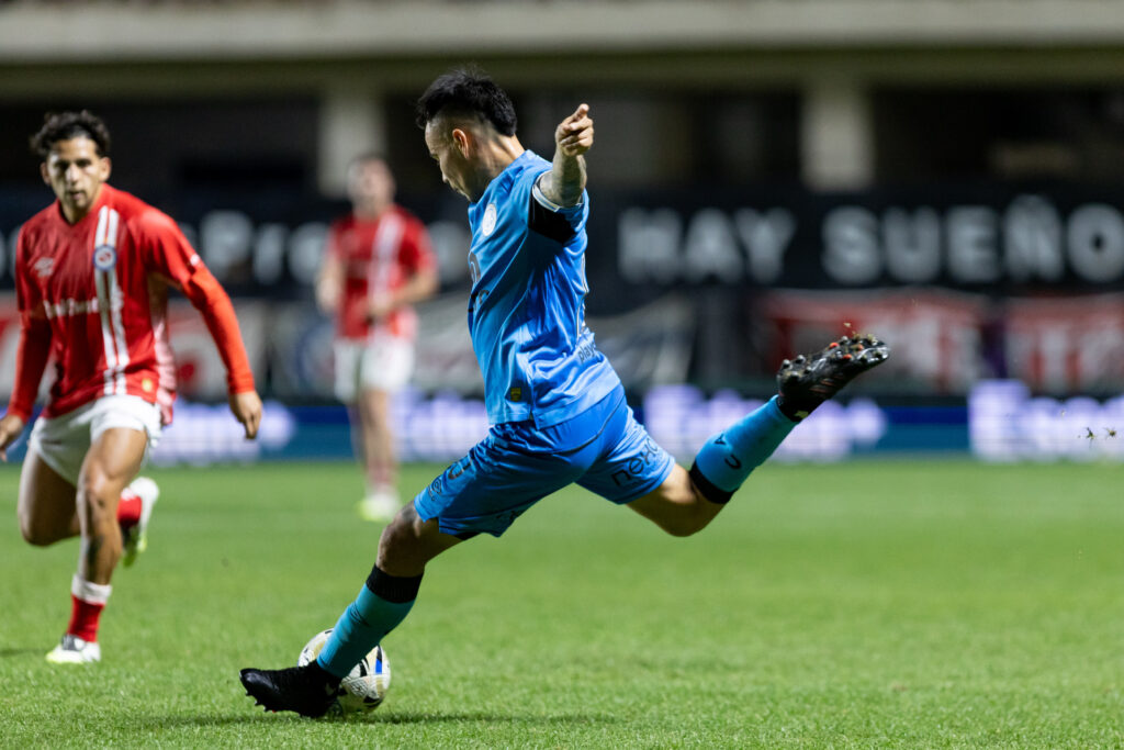 Belgrano perdió con Argentinos Juniors en el Diego Armando Maradona de La Paternal