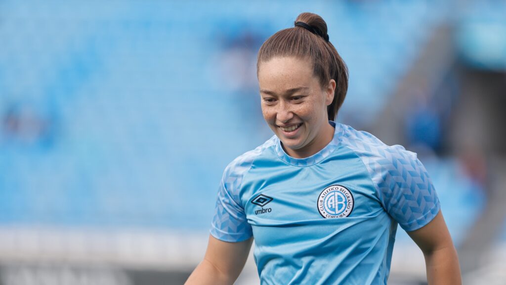 Victoria Arrietto: La Capitana del Campeón del Fútbol Femenino de AFA