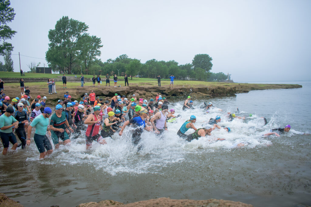 Segunda Fecha del Primer Abierto de Triatlón de la República en Villa Rumipal