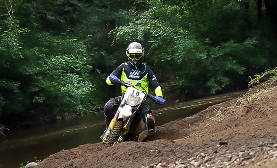 Jano Rué y Valen Sartori los reyes del Enduro Cordobés