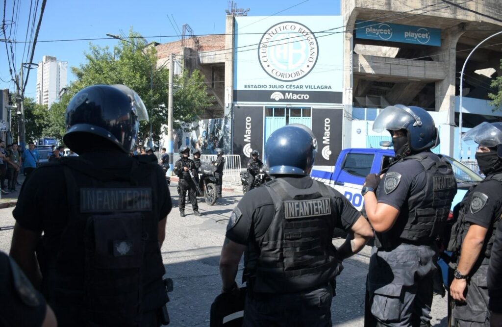 Fuerte operativo de seguridad en Alberdi por el partido de Belgrano y Tigre