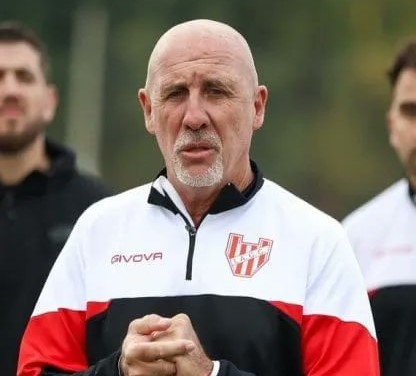 Daniel Oldrá dejó de ser el entrenador de Instituto