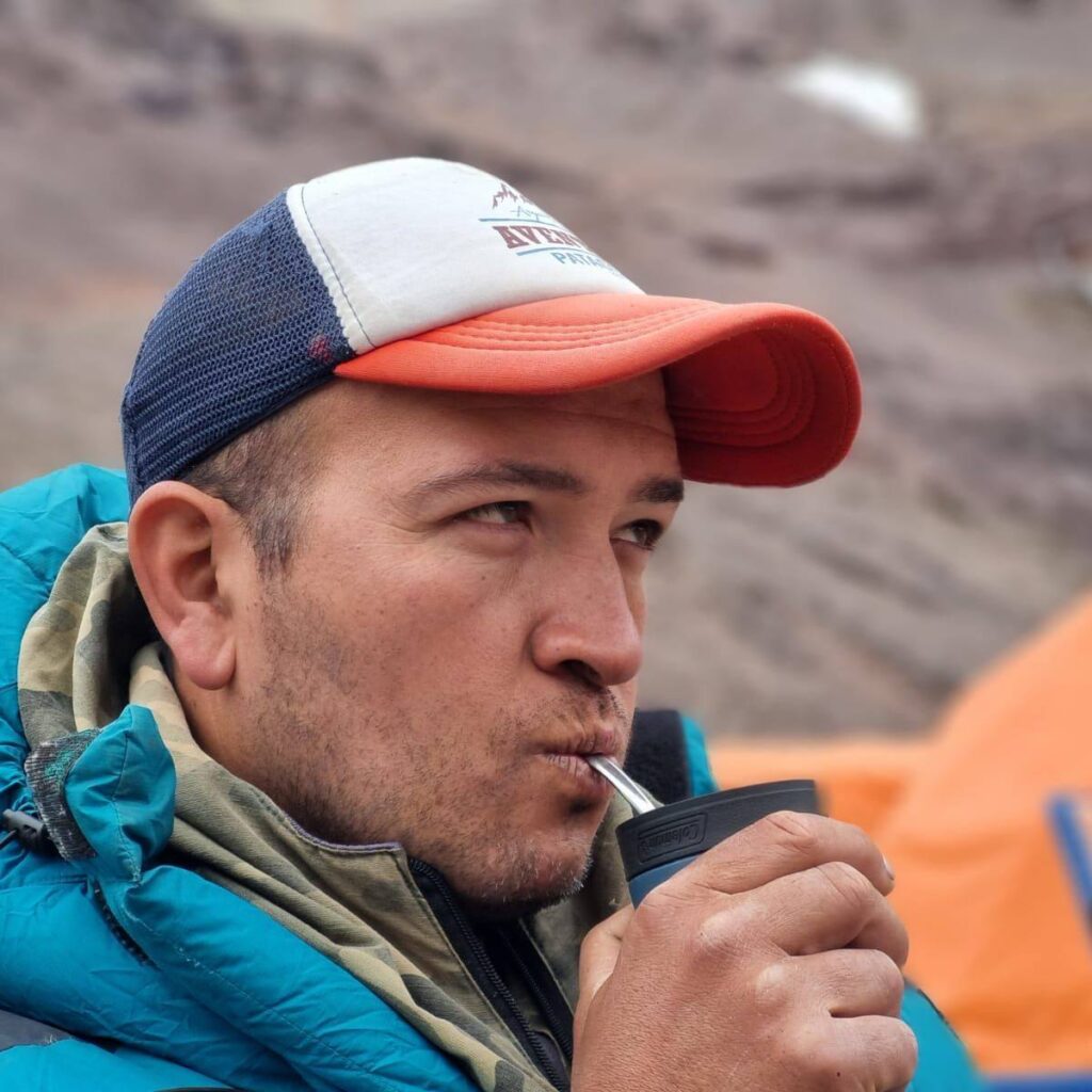 Es cordobés y se convirtió en la primera persona sorda en hacer cumbre en el Cerro Mercedario en San Juan