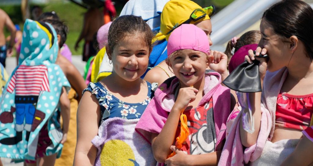 Más de 300 chicos disfrutan la Escuela de Verano del Polo Deportivo Kempes