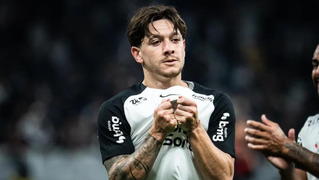 Emisarios de Corinthians viajarían a Córdoba para negociar la deuda por el pase de Rodrigo Garro