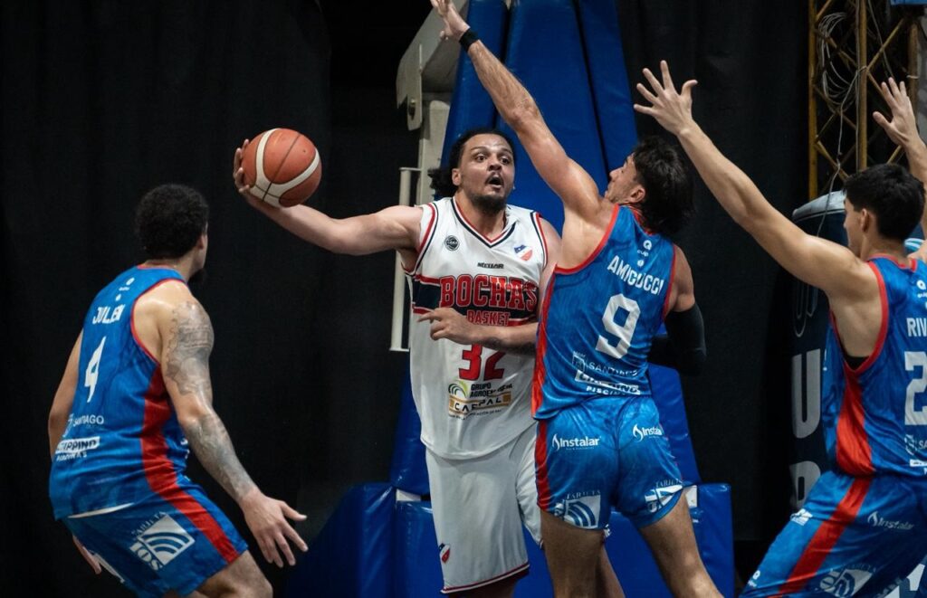 Bochas festejó sobre el final en Santiago