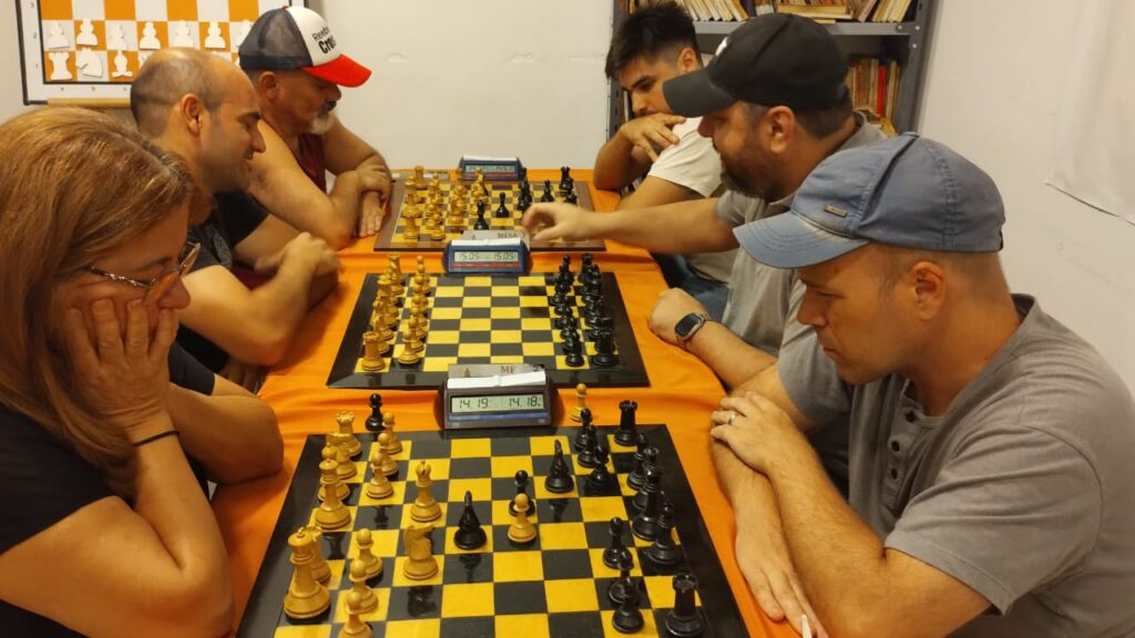 La Maestra Internacional Liliana Burijovich ganó la primera Copa Itinerante del Club de Ajedrez Pensado