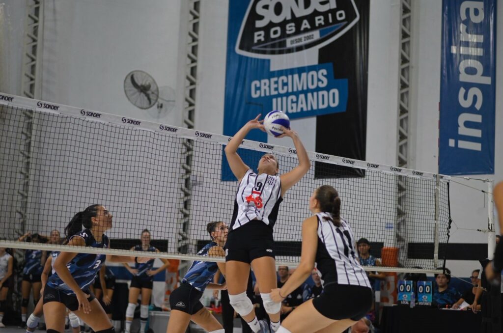 Un triunfo y una derrota para el Bell Vóley en su gira por Rosario