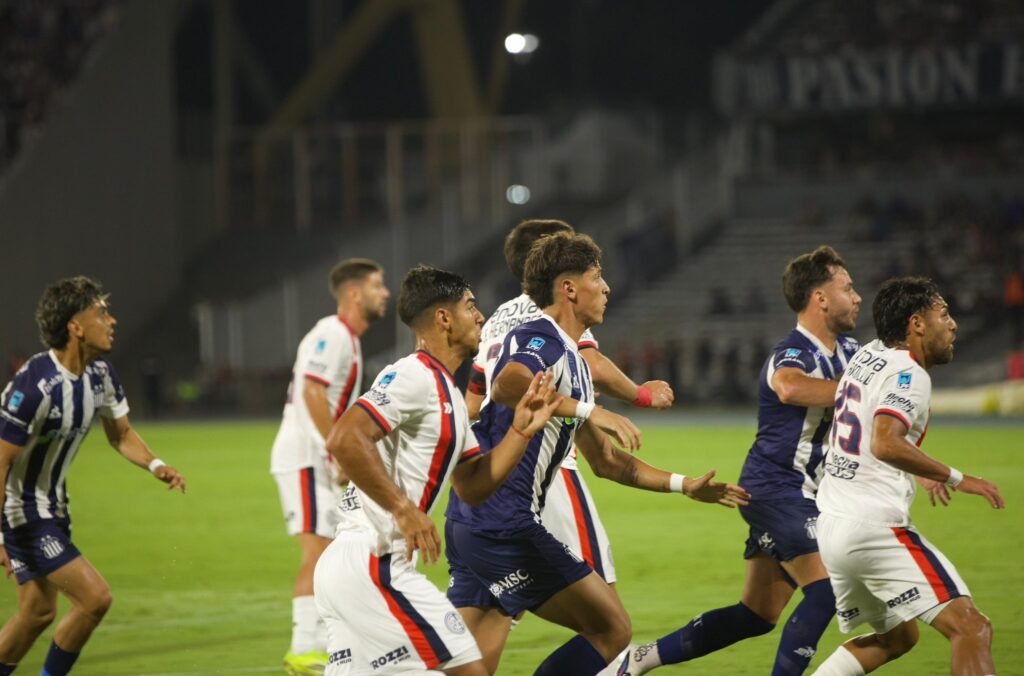 Talleres empató sin goles ante San Lorenzo en el Mario Kempes