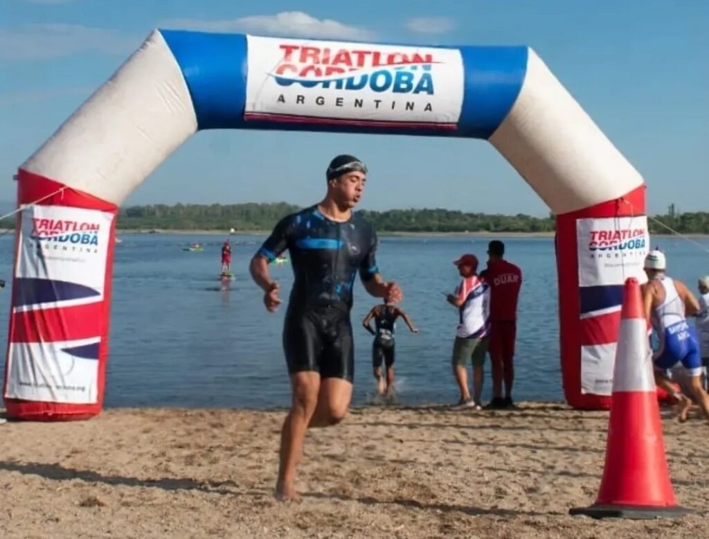 Policías de la Provincia de Córdoba bien entrenados