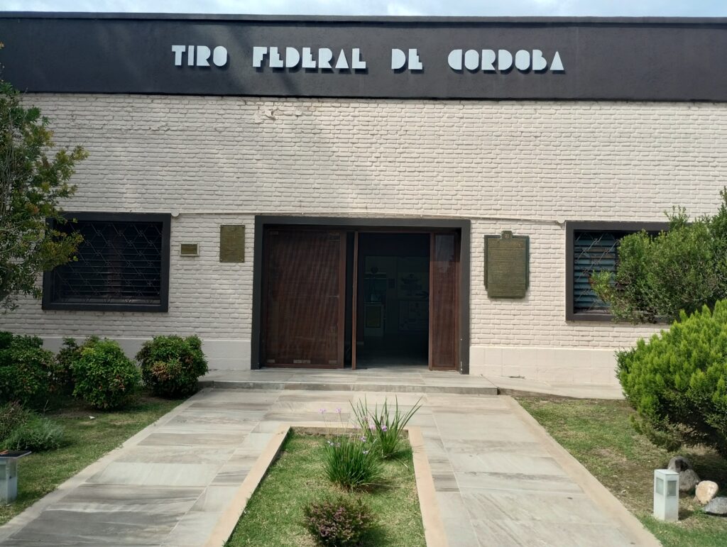 Tiro Federal Córdoba: sus disciplinas de aire comprimido fundamentales para la iniciación deportiva