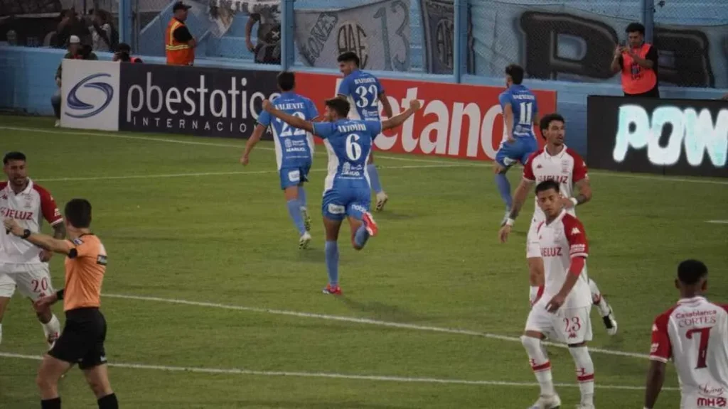 Estudiantes de Río Cuarto festejó su primera victoria en la Liga Profesional