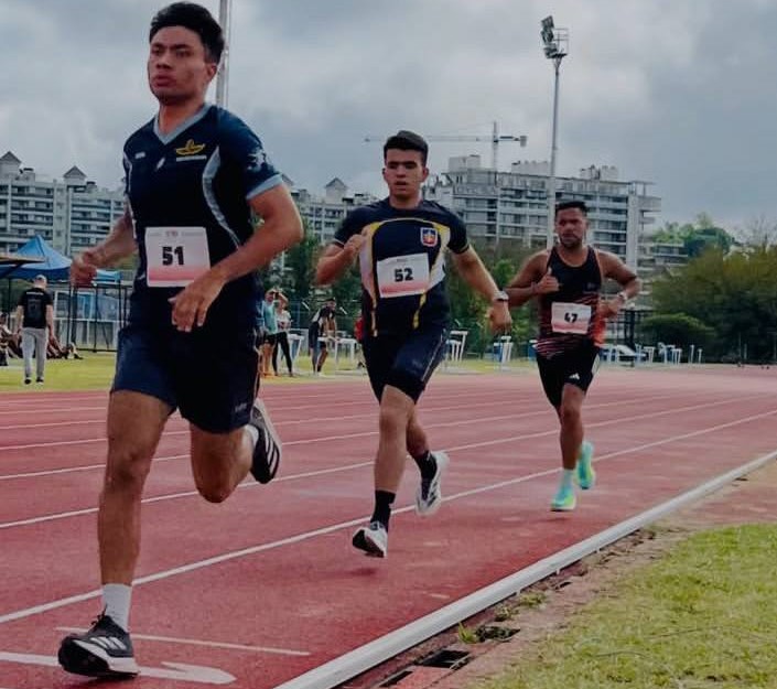 Apertura Atlética en la pista Luis Oliva del Polo Deportivo Mario Kempes