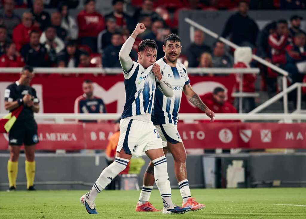 Gran victoria de Talleres ante Independiente en Avellaneda