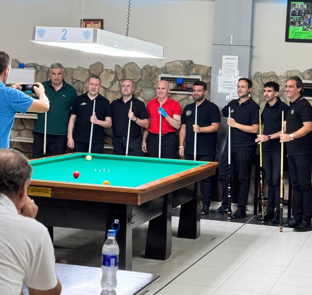 Torneo de 5 Quillas por equipos en el club Sarmiento en Villa María