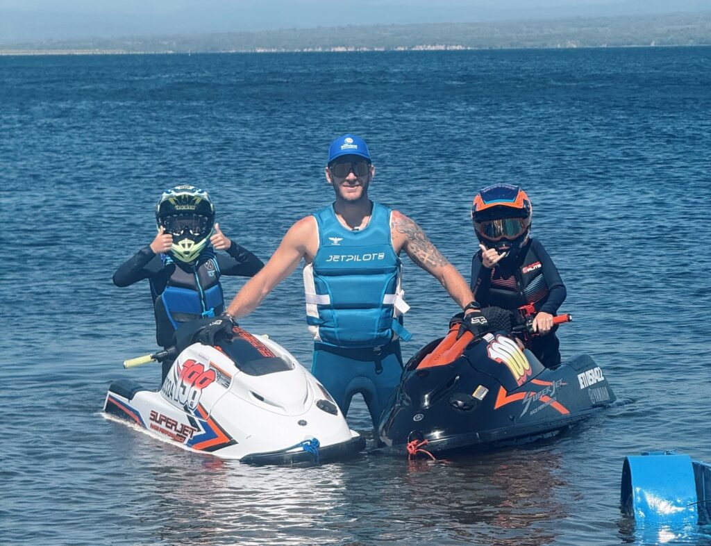 Villa Rumipal vivió el gran cierre de temporada del Campeonato de Jet Ski