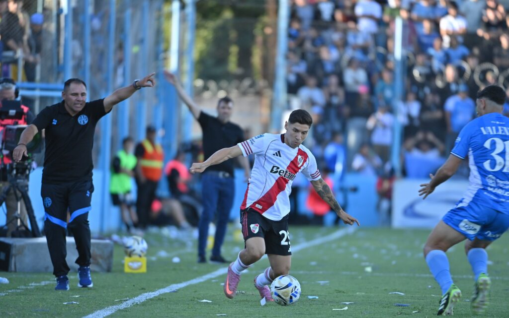 Estudiantes en Río Cuarto perdió con River Plate
