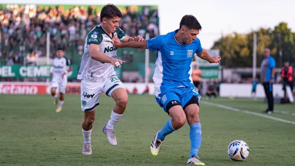Estudiantes de Río Cuarto y otro traspié de visitante, perdió frente a Sarmiento de Junín