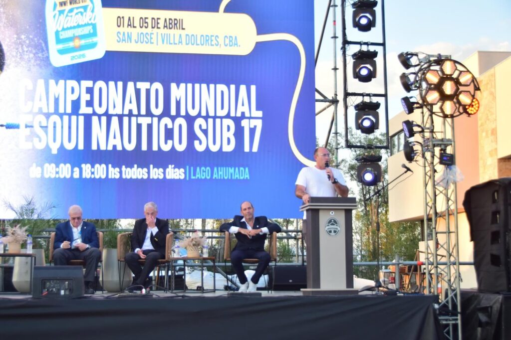 Inauguración del Mundial de Esquí Acuático en el Lago Ahumada