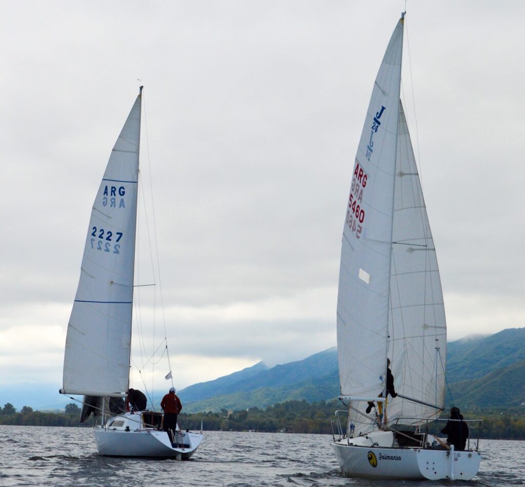 Vela: Dobles y solitarios en el Club Náutico Córdoba