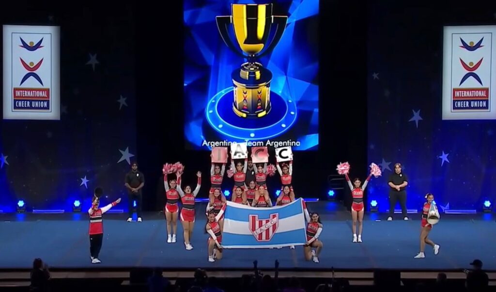 Mundial de Cheerleading: Instituto finalizó entre los cuatro mejores equipos del mundo